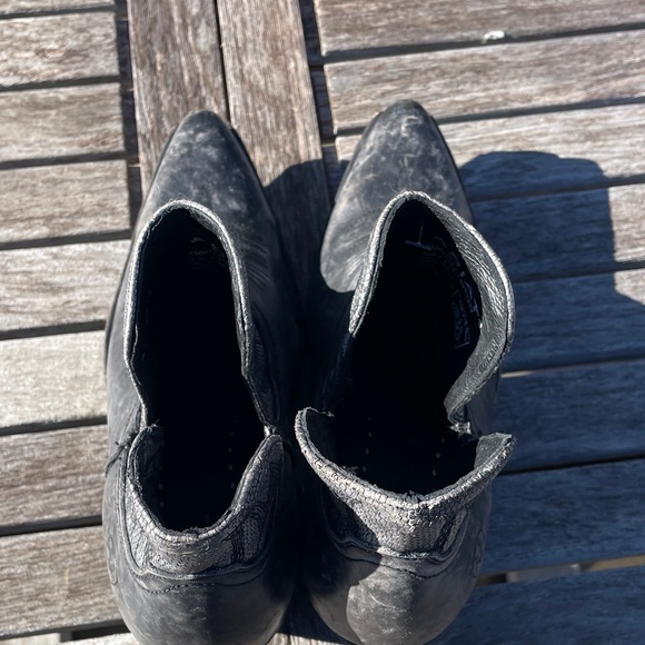 Ariat Hazel Sz 7.5 Women's Distressed Black Ankle Booties - Picture 12 of 16